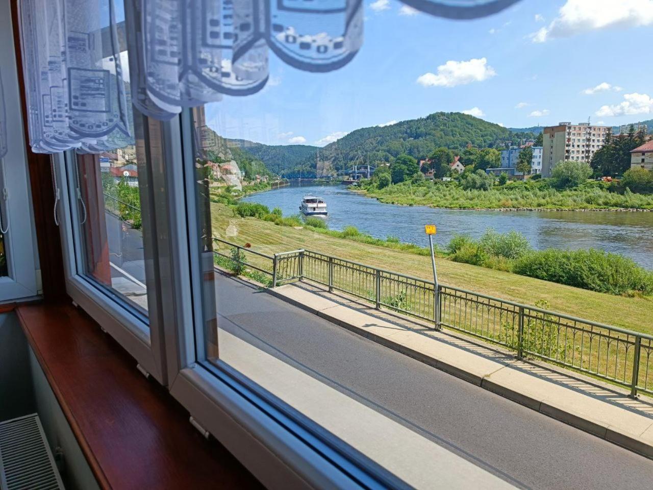 Appartamento U Bocmana S Vyhledem Na Zamek A Labe Decin Esterno foto